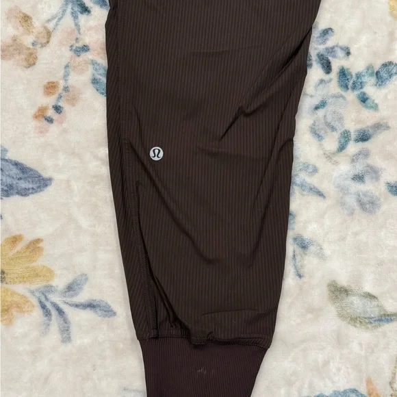 Lululemon athletica Brown Jogger Track Pants 6 - Picture 8 of 10